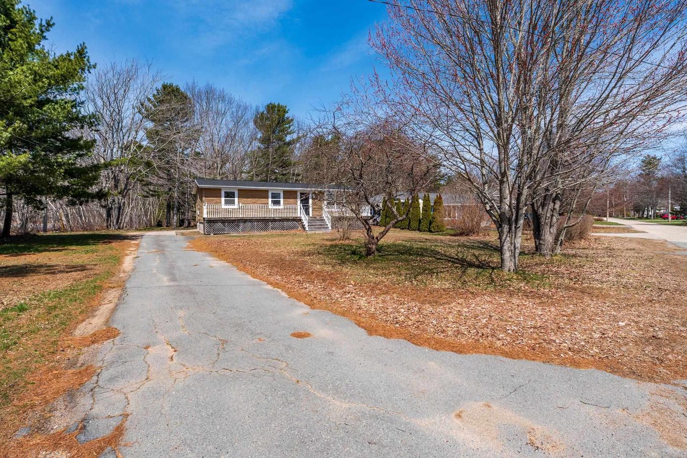 1 Pinecrest Drive, Middleton, NS