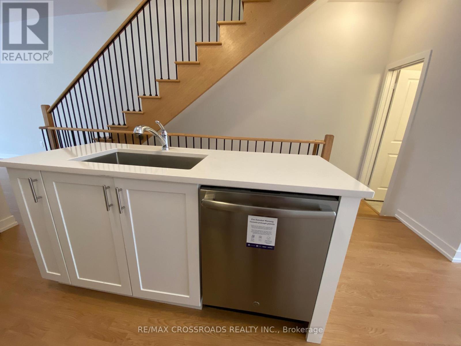 68 Stauffer Crescent, Markham, ON - Indoor Photo Showing Kitchen