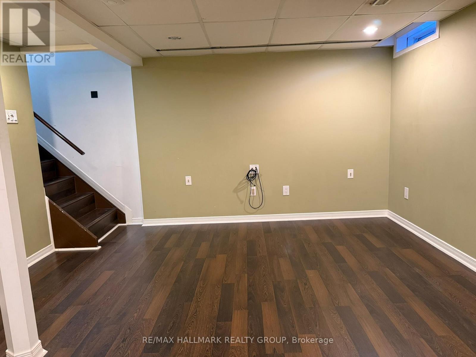 2912 Fairlea Crescent, Ottawa, ON - Indoor