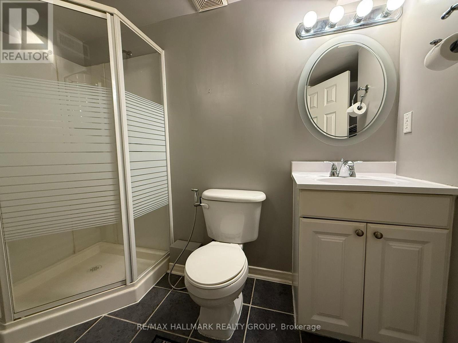 2912 Fairlea Crescent, Ottawa, ON - Indoor Photo Showing Bathroom