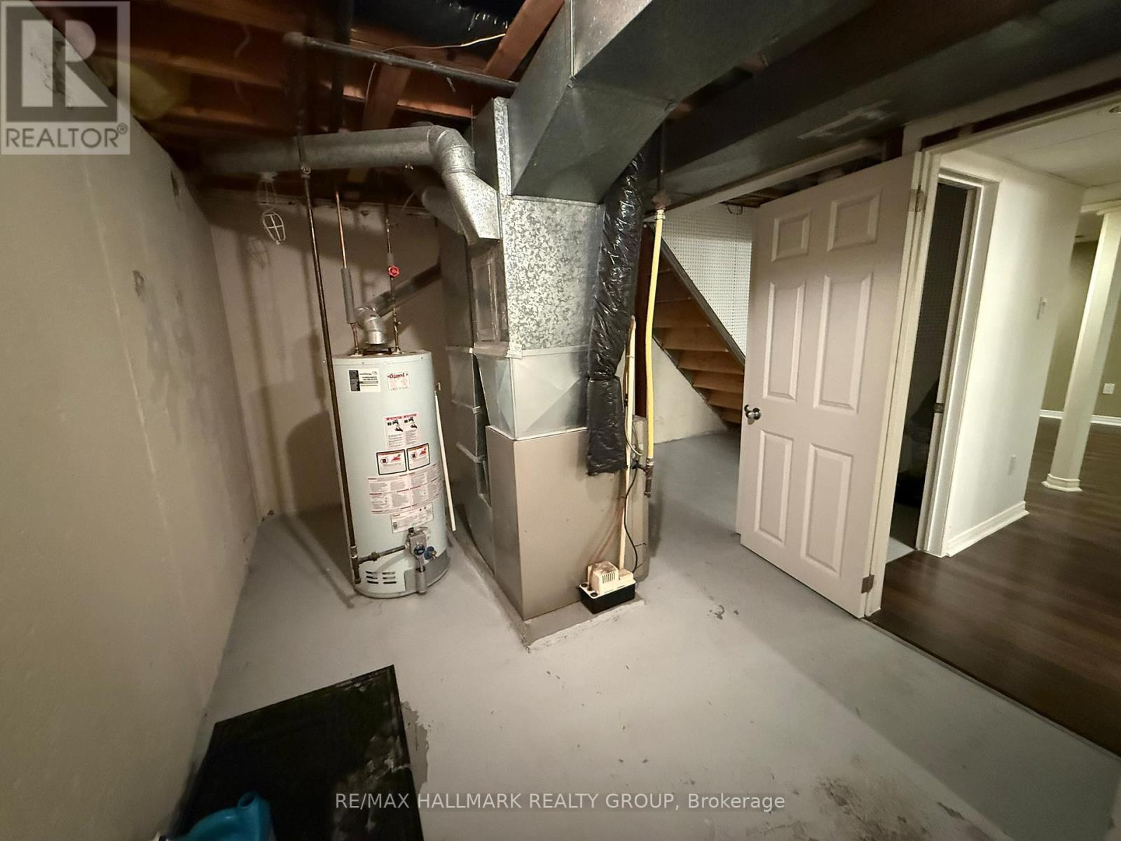 2912 Fairlea Crescent, Ottawa, ON - Indoor Photo Showing Basement