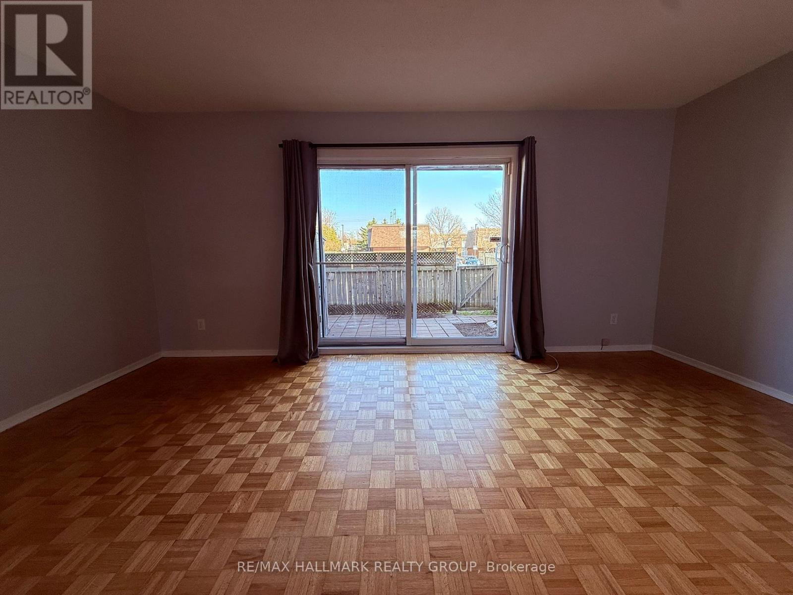 2912 Fairlea Crescent, Ottawa, ON - Indoor Photo Showing Other Room