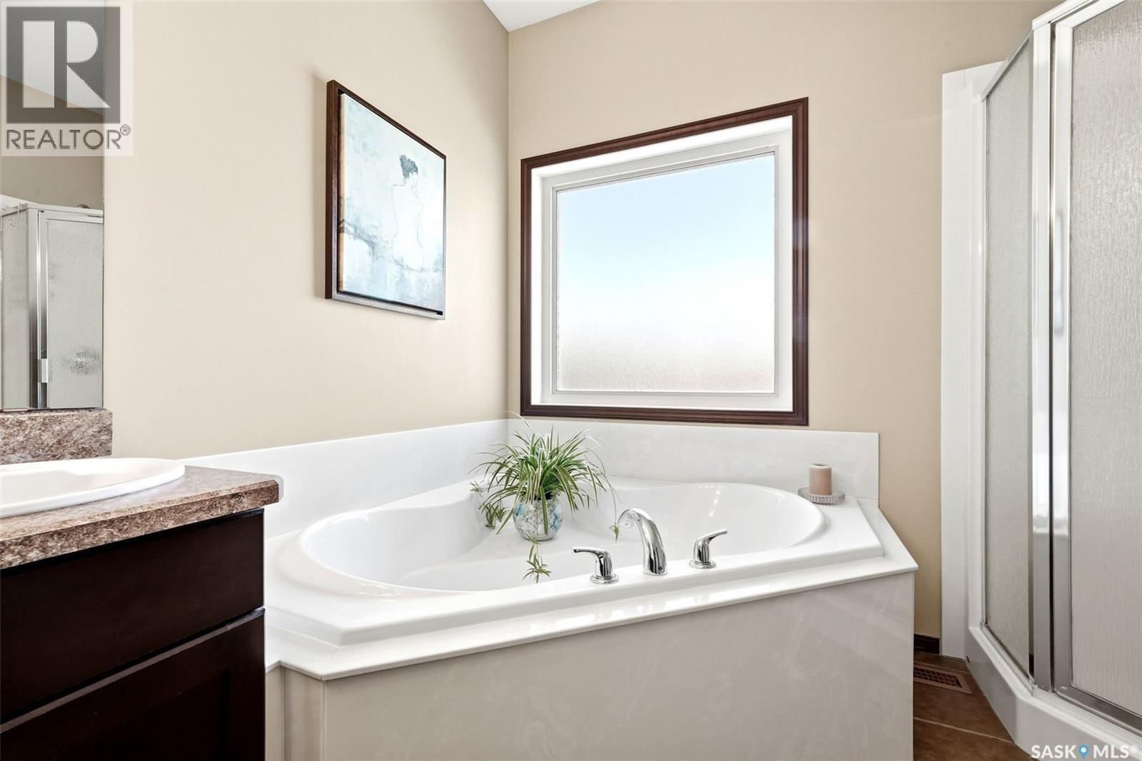 24 Bardel Crescent, Pilot Butte, SK - Indoor Photo Showing Bathroom