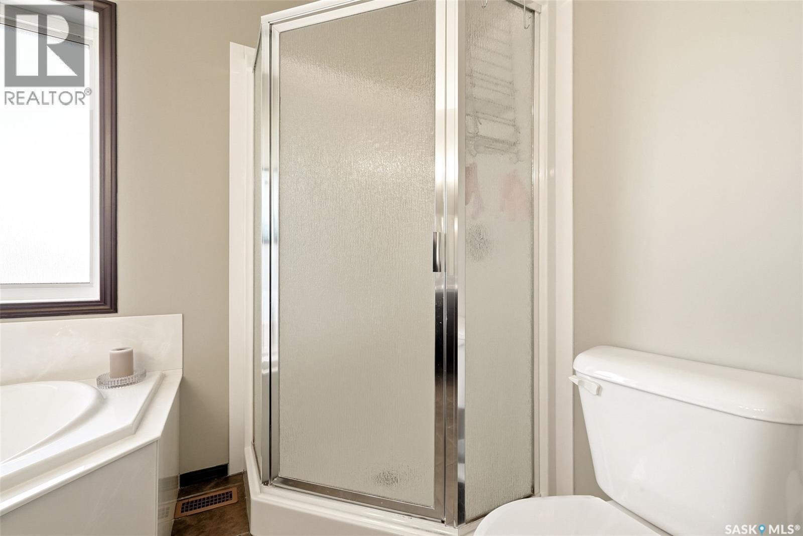 24 Bardel Crescent, Pilot Butte, SK - Indoor Photo Showing Bathroom