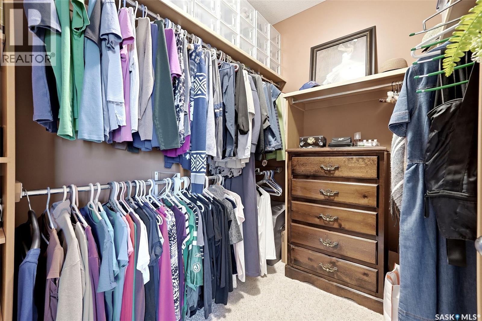 24 Bardel Crescent, Pilot Butte, SK - Indoor With Storage