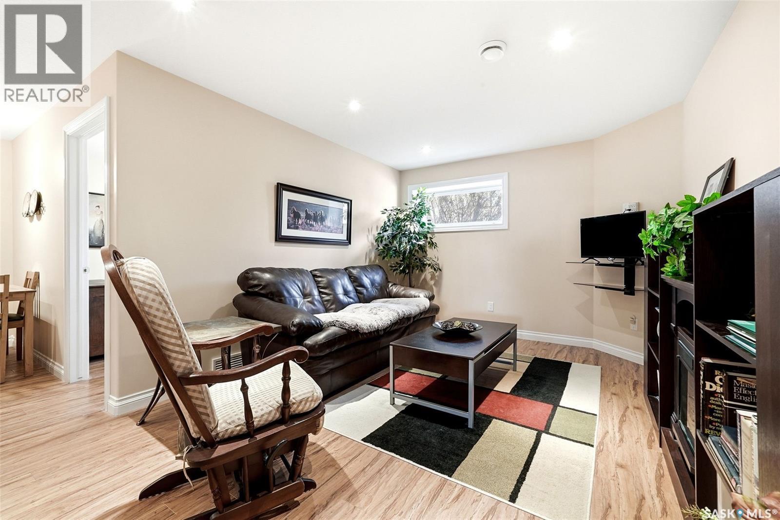24 Bardel Crescent, Pilot Butte, SK - Indoor