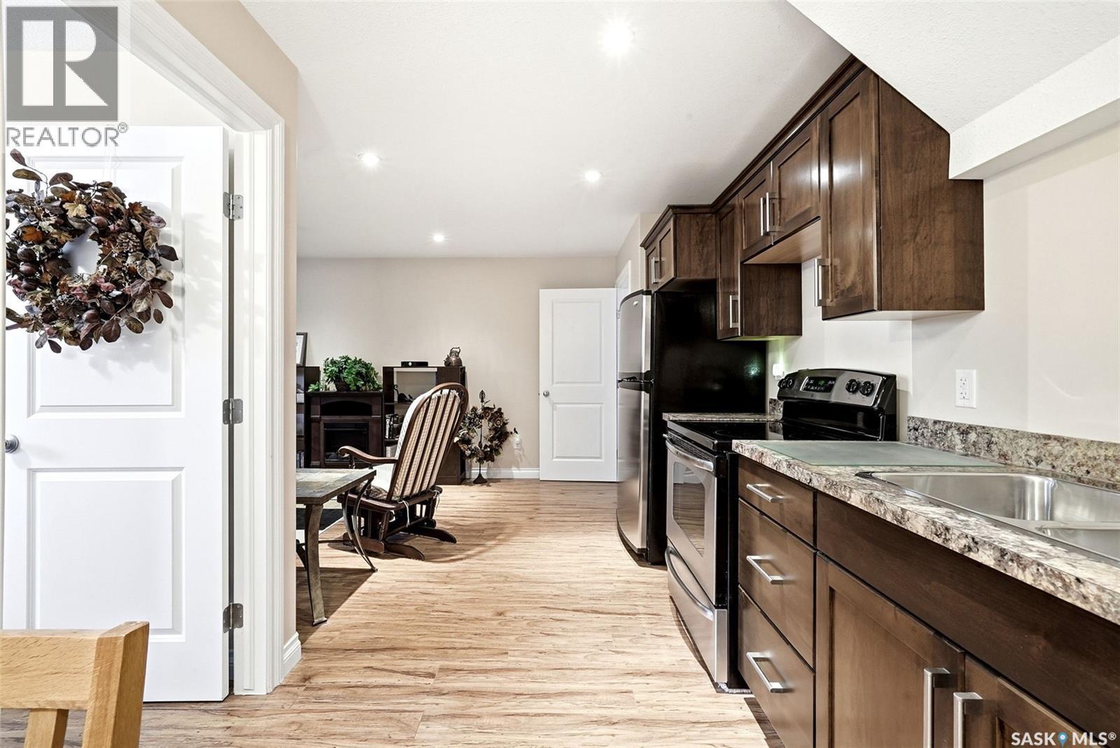 24 Bardel Crescent, Pilot Butte, SK - Indoor Photo Showing Kitchen