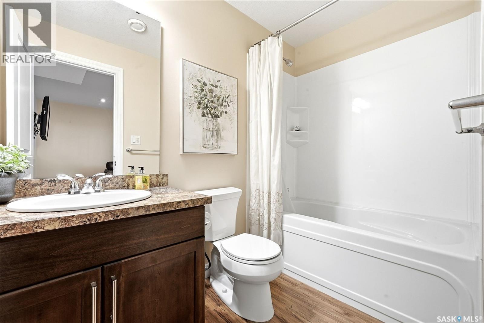 24 Bardel Crescent, Pilot Butte, SK - Indoor Photo Showing Bathroom