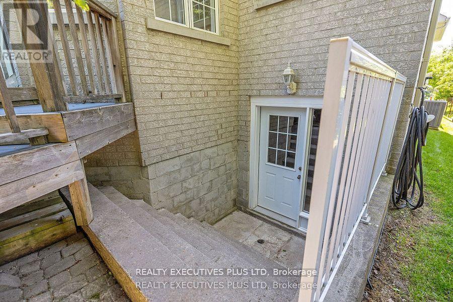 2547 Morrison Avenue, Mississauga, ON - Outdoor With Exterior