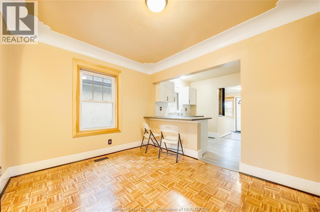 1046 Elsmere, Windsor, ON - Indoor Photo Showing Other Room