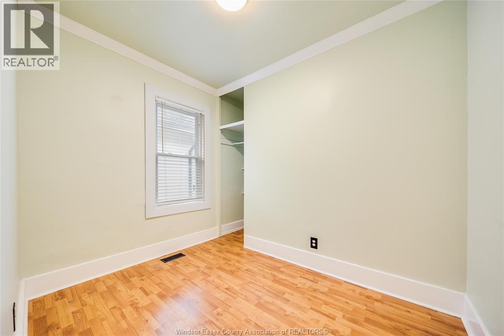 1046 Elsmere, Windsor, ON - Indoor Photo Showing Other Room