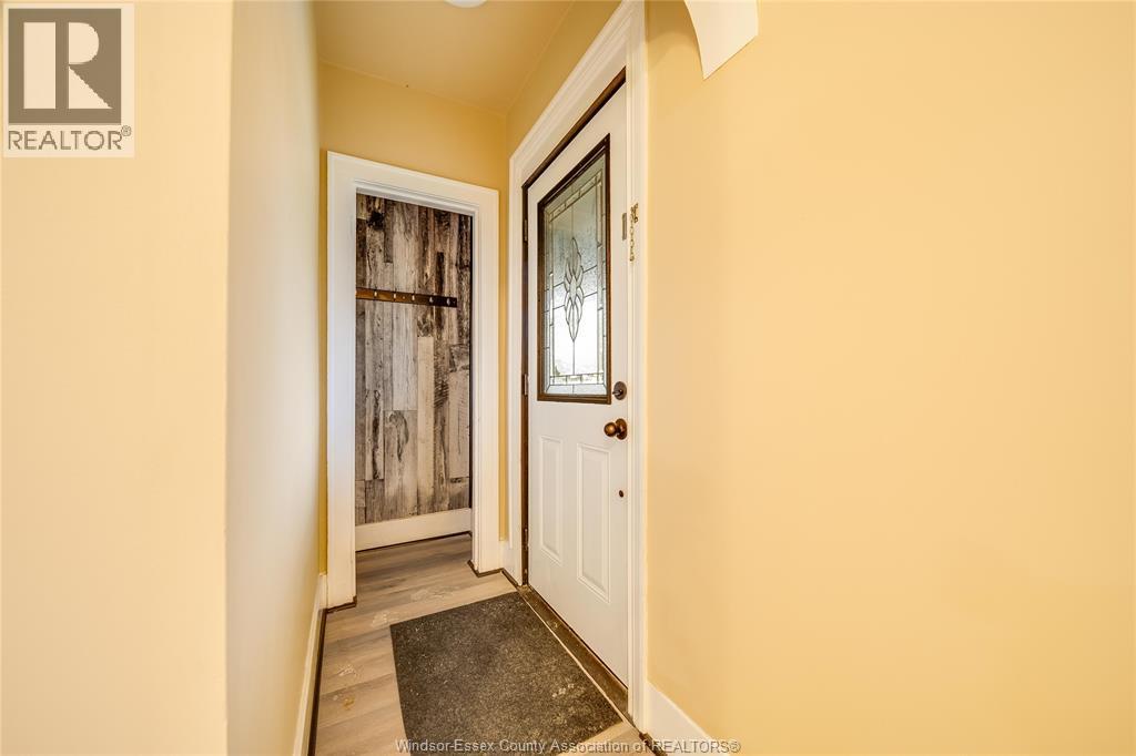1046 Elsmere, Windsor, ON - Indoor Photo Showing Other Room