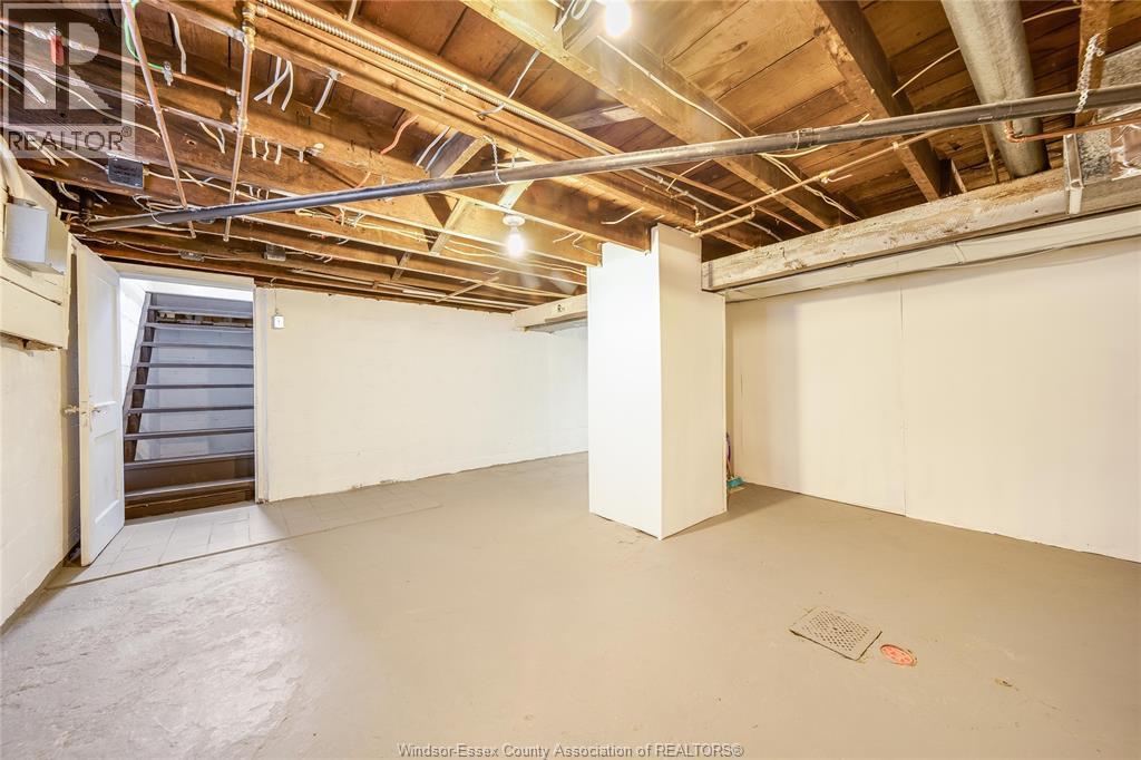 1046 Elsmere, Windsor, ON - Indoor Photo Showing Basement
