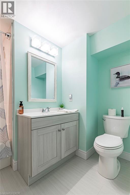 1345 Ester Drive, Burlington, ON - Indoor Photo Showing Bathroom