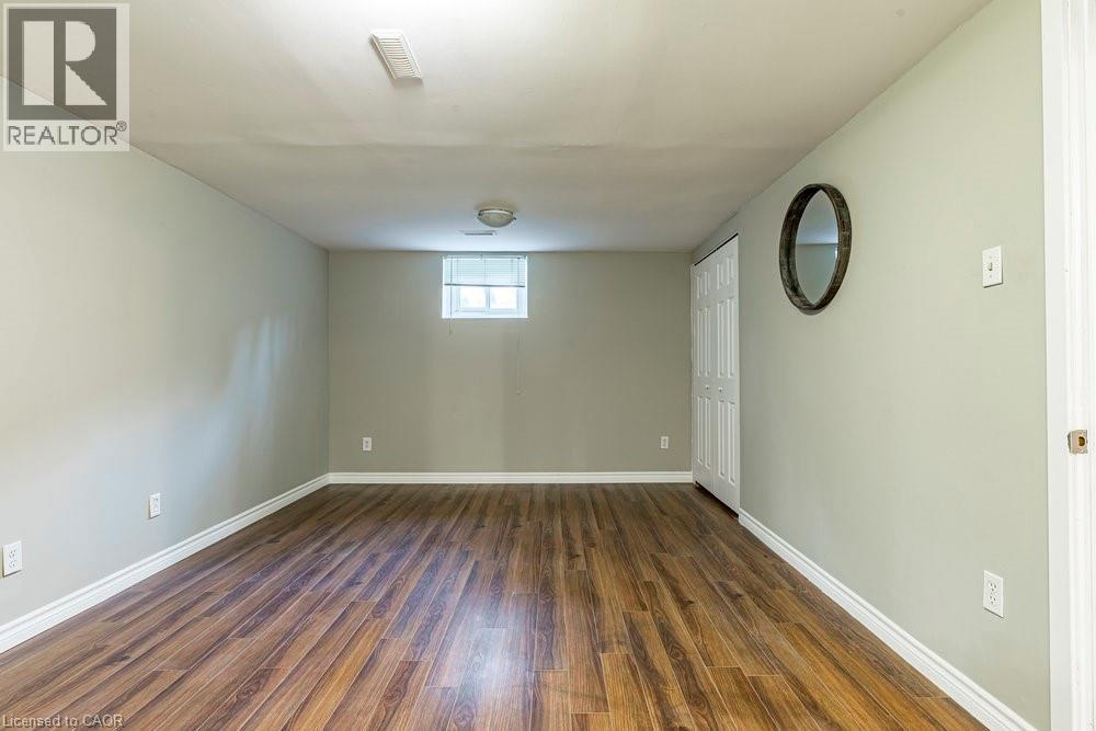 1345 Ester Drive, Burlington, ON - Indoor Photo Showing Other Room