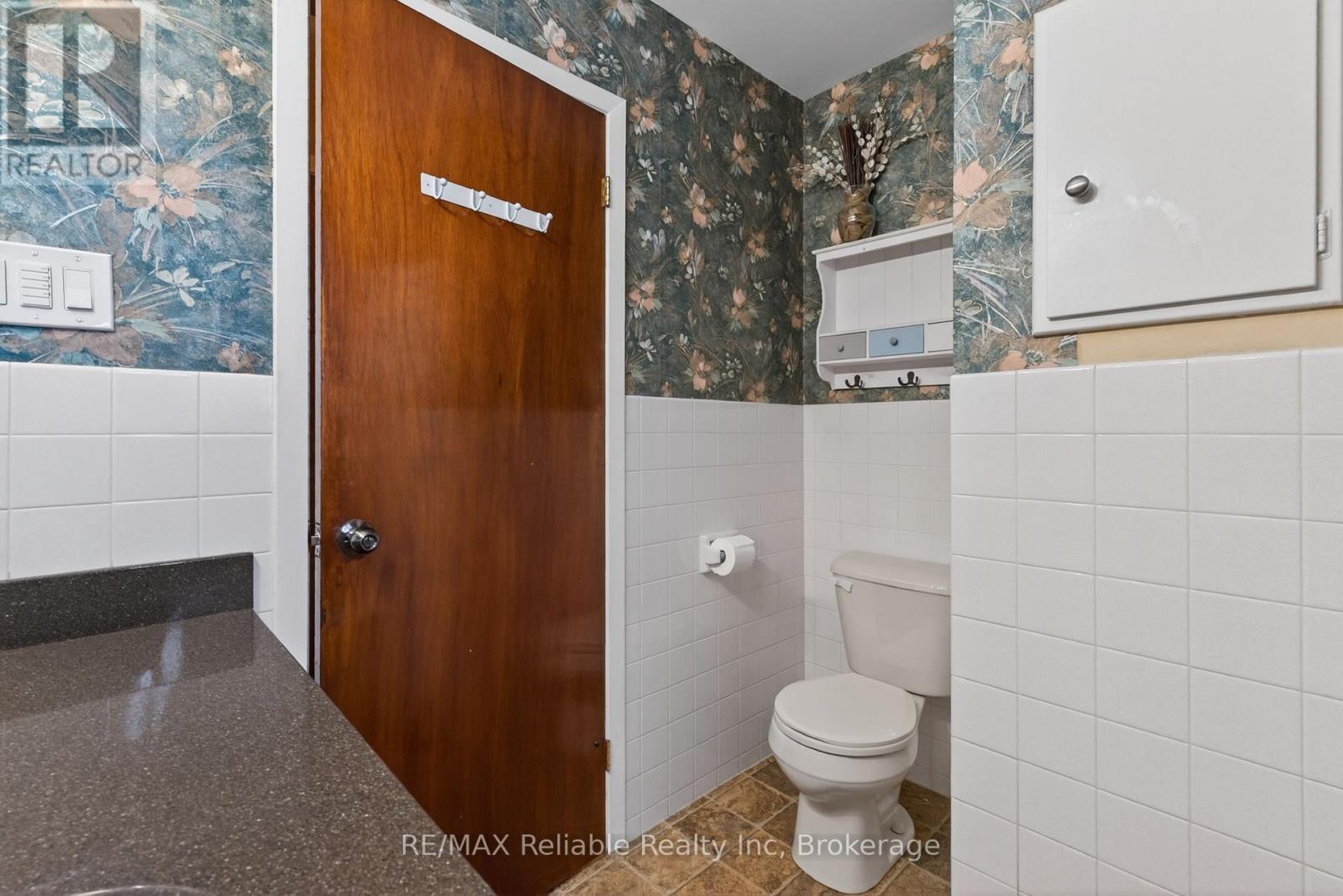 131 Cayley Street, Goderich (Goderich (Town)), ON - Indoor Photo Showing Bathroom