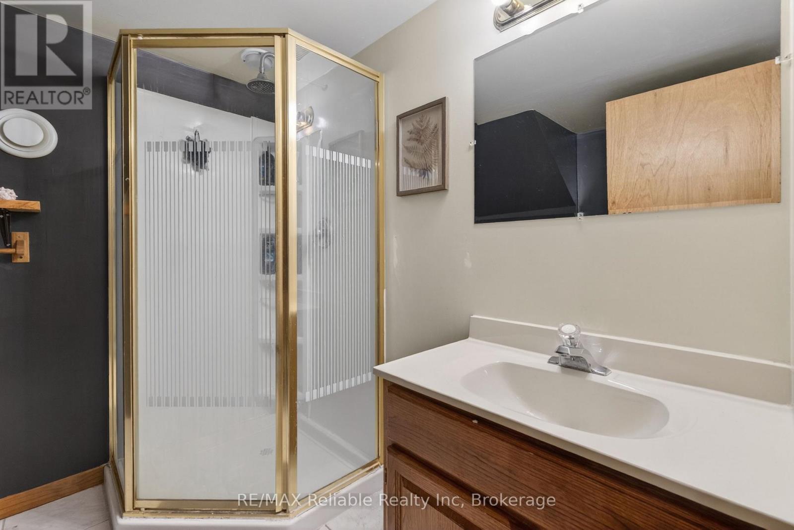 131 Cayley Street, Goderich (Goderich (Town)), ON - Indoor Photo Showing Bathroom