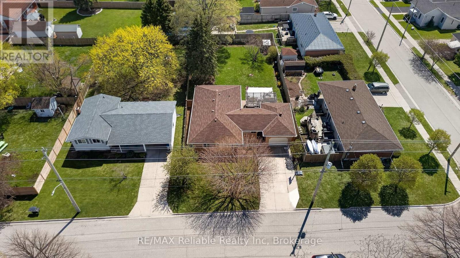 131 Cayley Street, Goderich (Goderich (Town)), ON - Outdoor With View