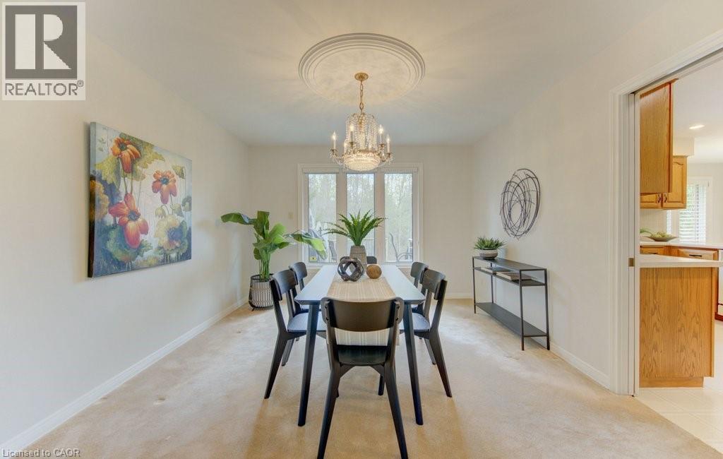333 Calvington Place, Waterloo, ON - Indoor Photo Showing Dining Room