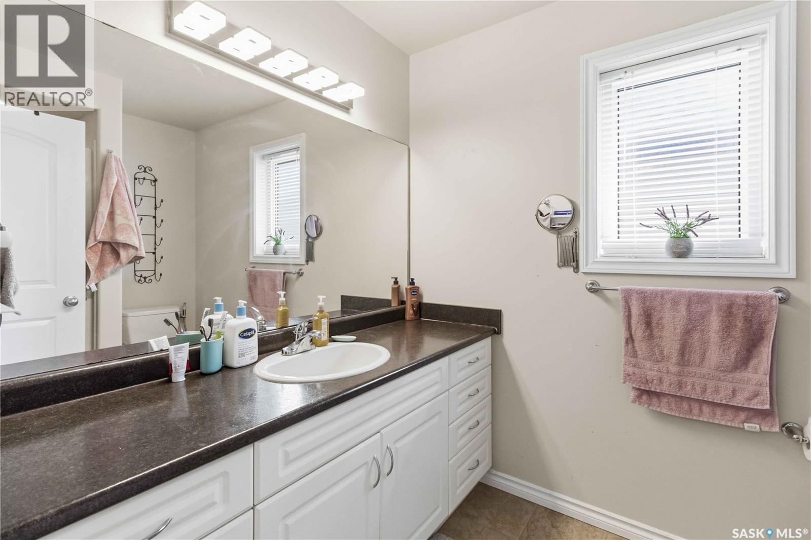 610 Stonebridge Common, Saskatoon, SK - Indoor Photo Showing Bathroom