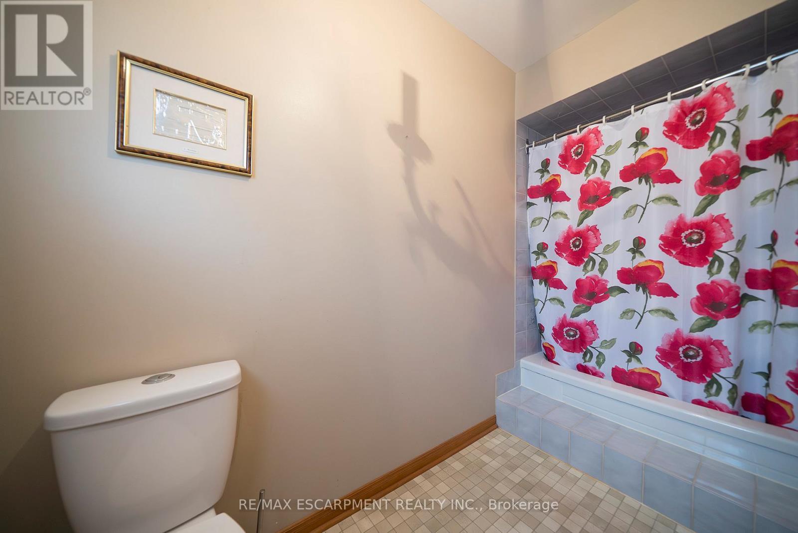 2057 Wincanton Crescent, Mississauga, ON - Indoor Photo Showing Bathroom