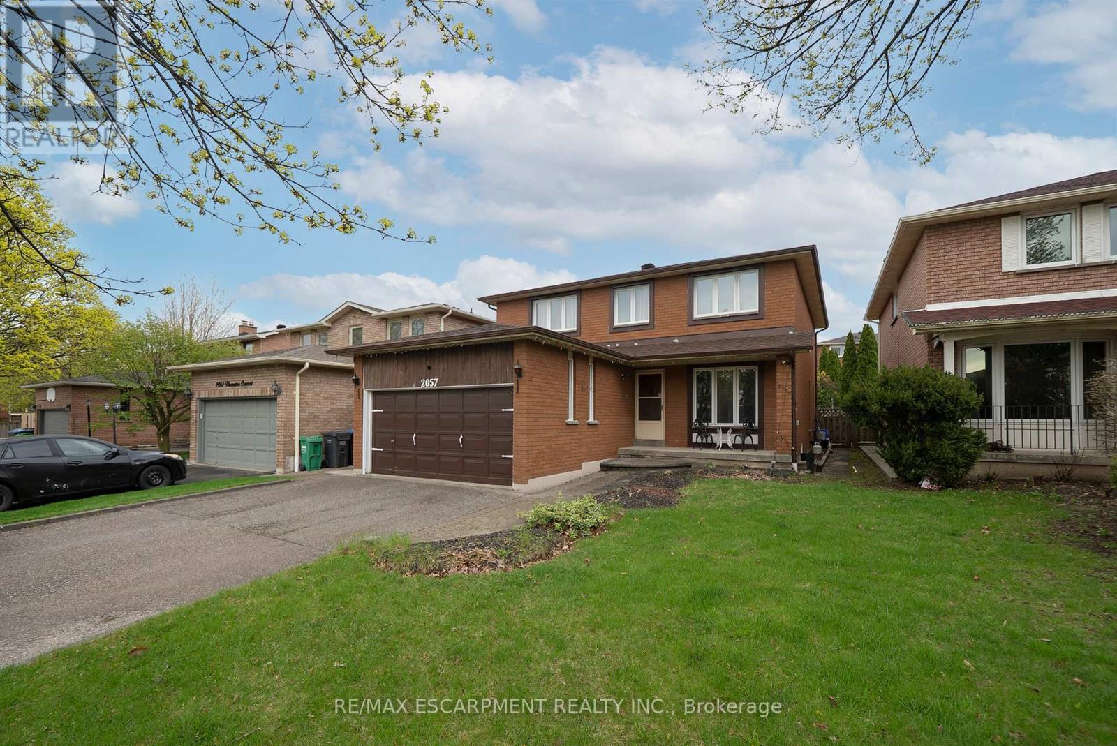 2057 Wincanton Crescent, Mississauga, ON - Outdoor