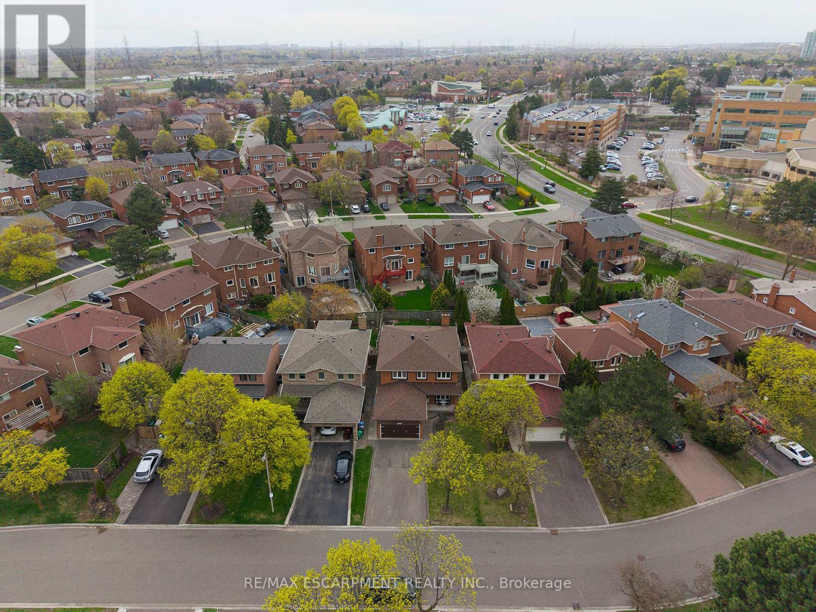 2057 Wincanton Crescent, Mississauga, ON - Outdoor With View