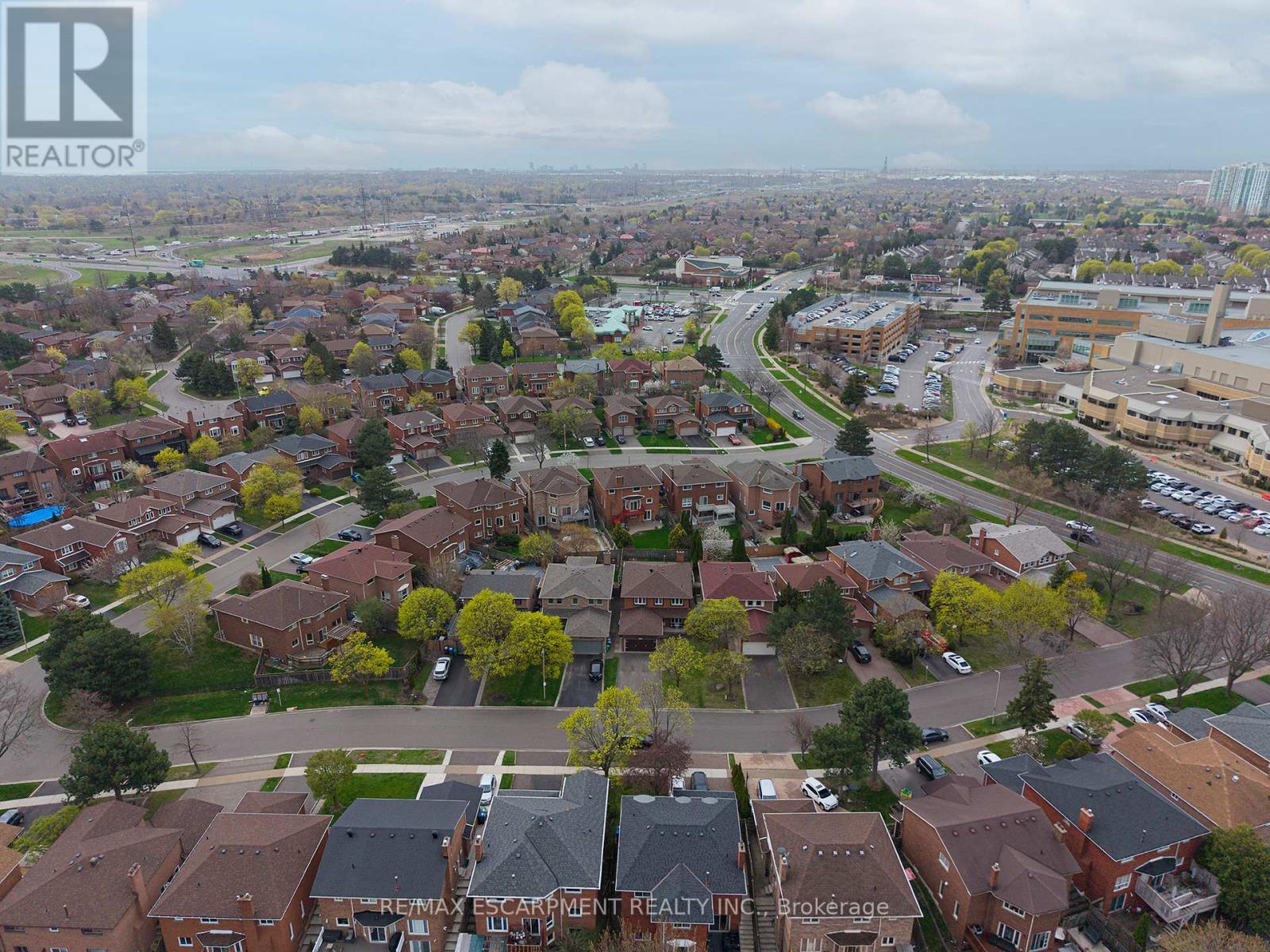 2057 Wincanton Crescent, Mississauga, ON - Outdoor With View