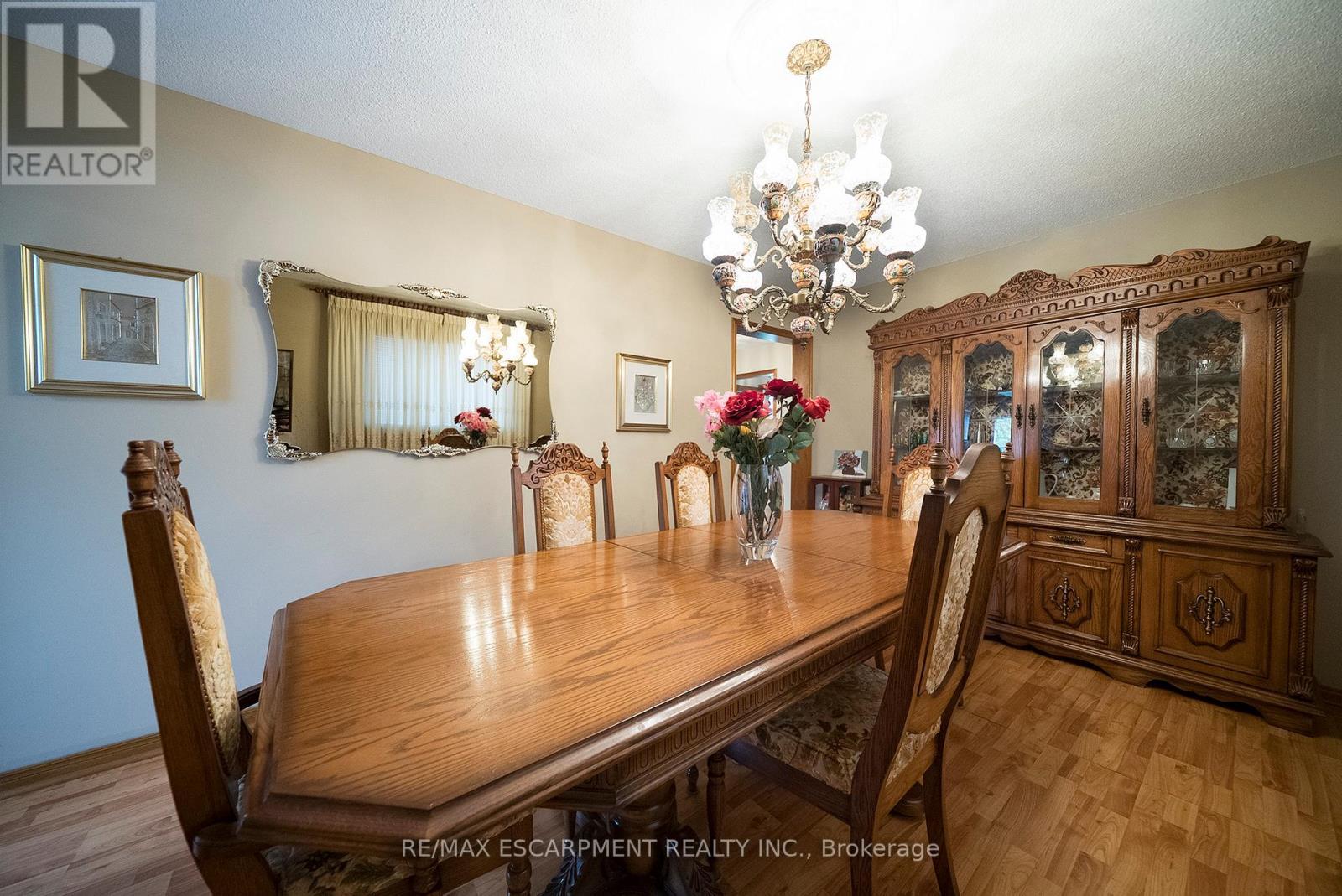 2057 Wincanton Crescent, Mississauga, ON - Indoor Photo Showing Dining Room