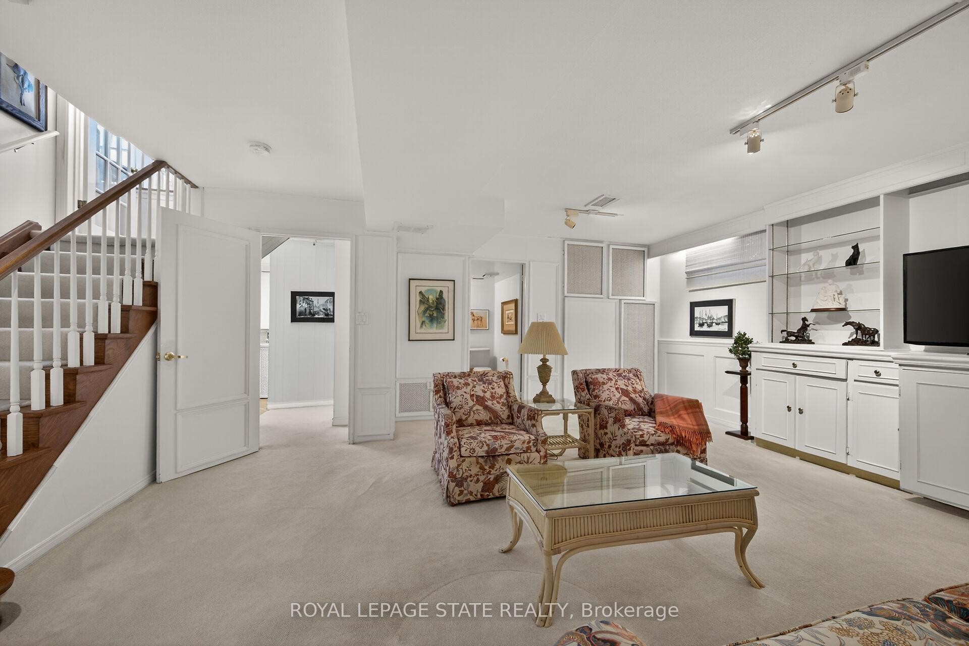 126 Forest Hill Crescent, Hamilton, ON - Indoor Photo Showing Other Room