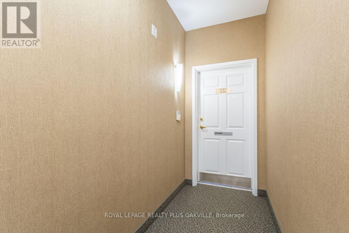 403 - 1499 Nottinghill Gate, Oakville, ON - Indoor Photo Showing Other Room