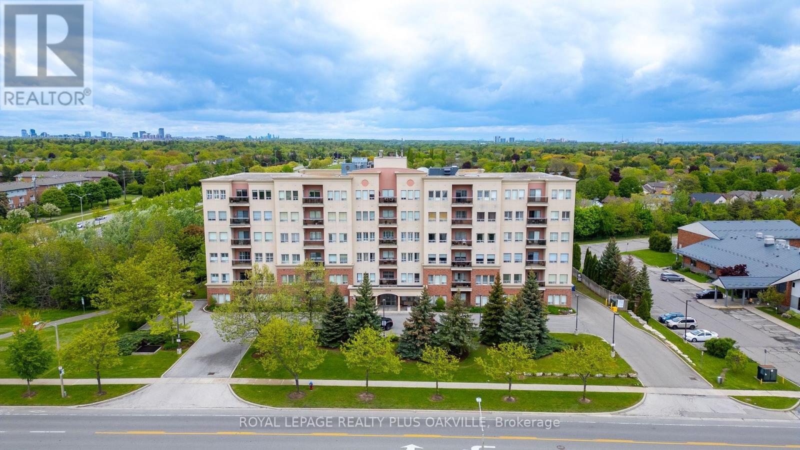 403 - 1499 Nottinghill Gate, Oakville, ON - Outdoor With View