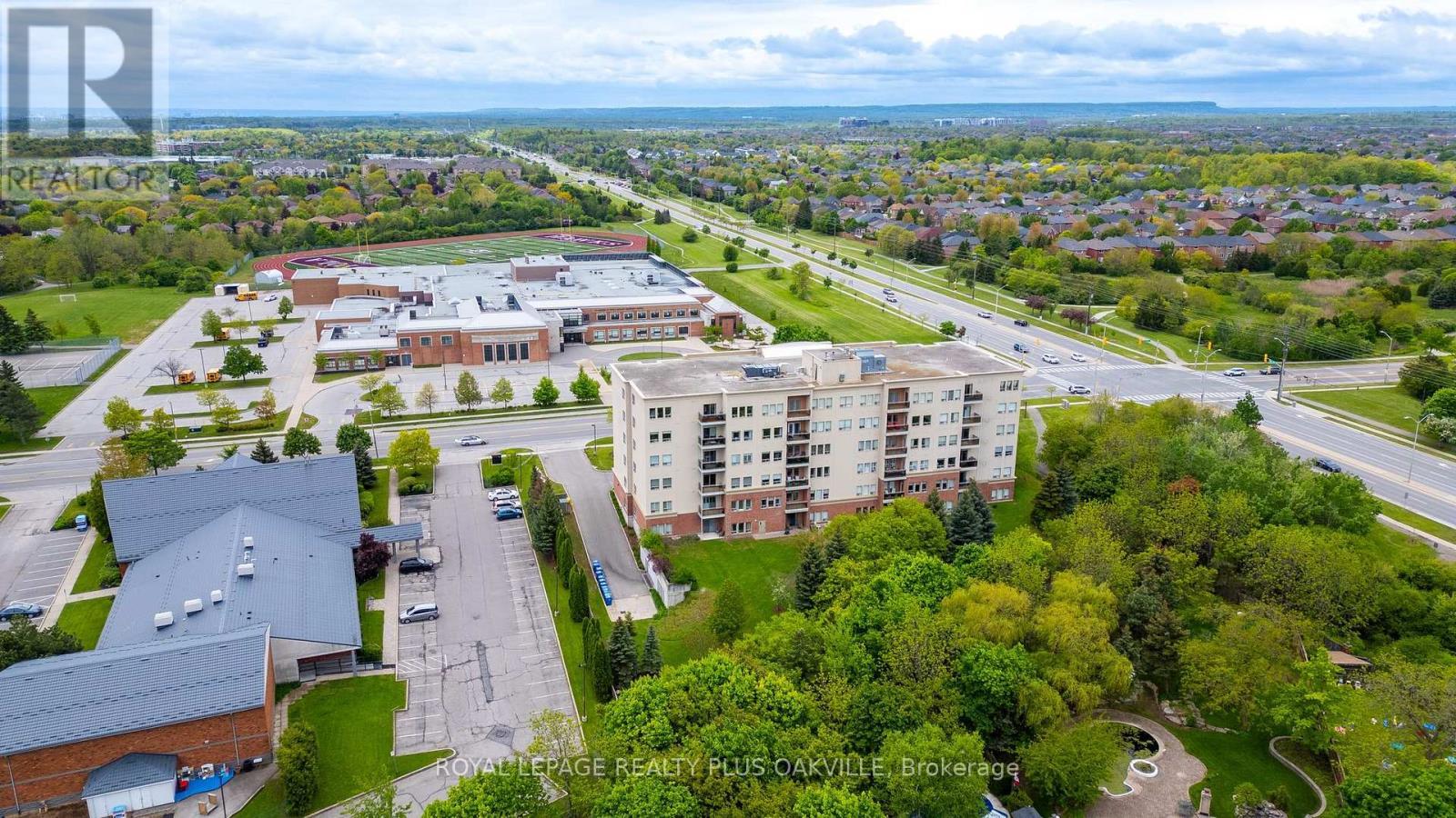 403 - 1499 Nottinghill Gate, Oakville, ON - Outdoor With View