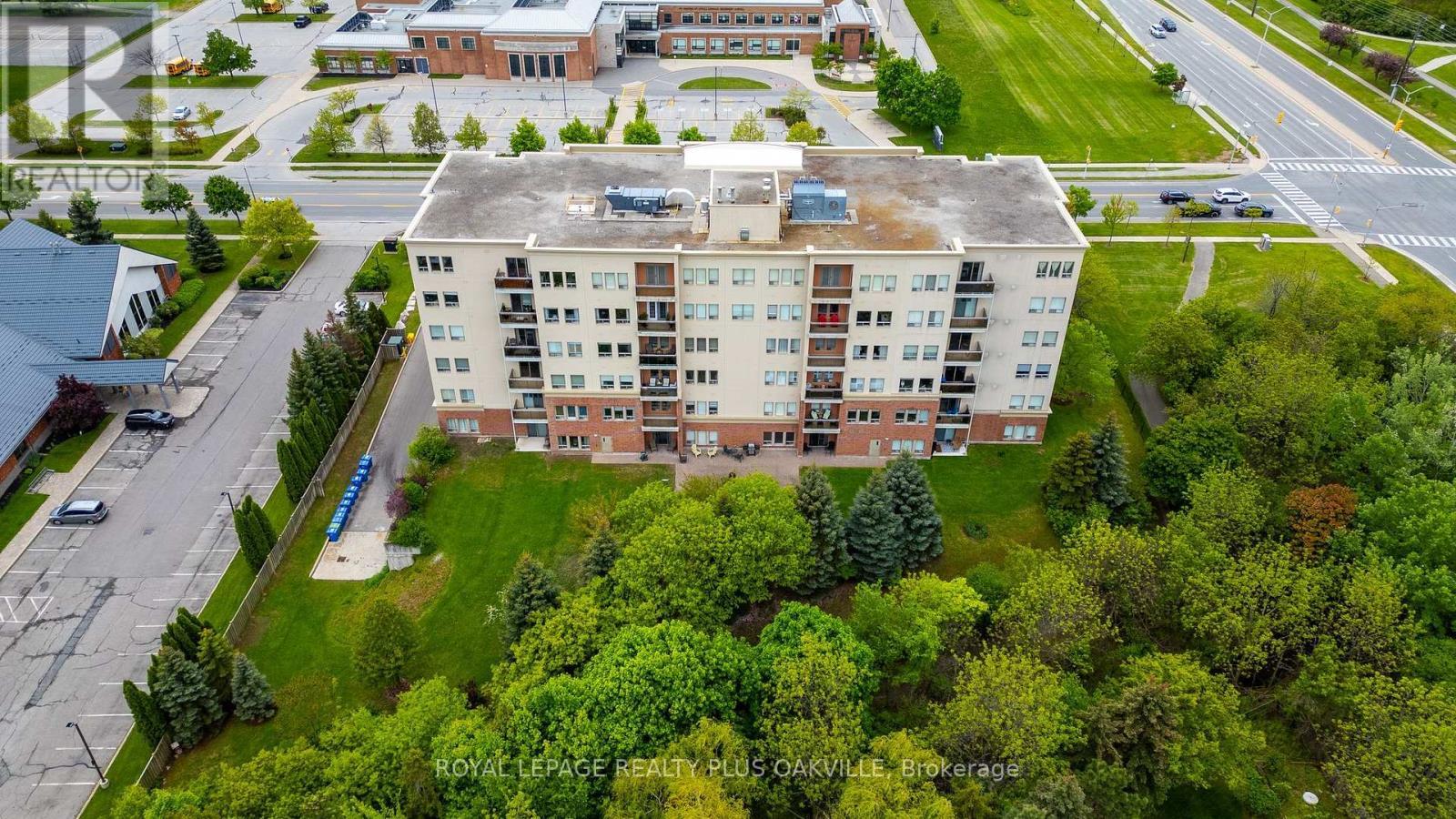 403 - 1499 Nottinghill Gate, Oakville, ON - Outdoor With View