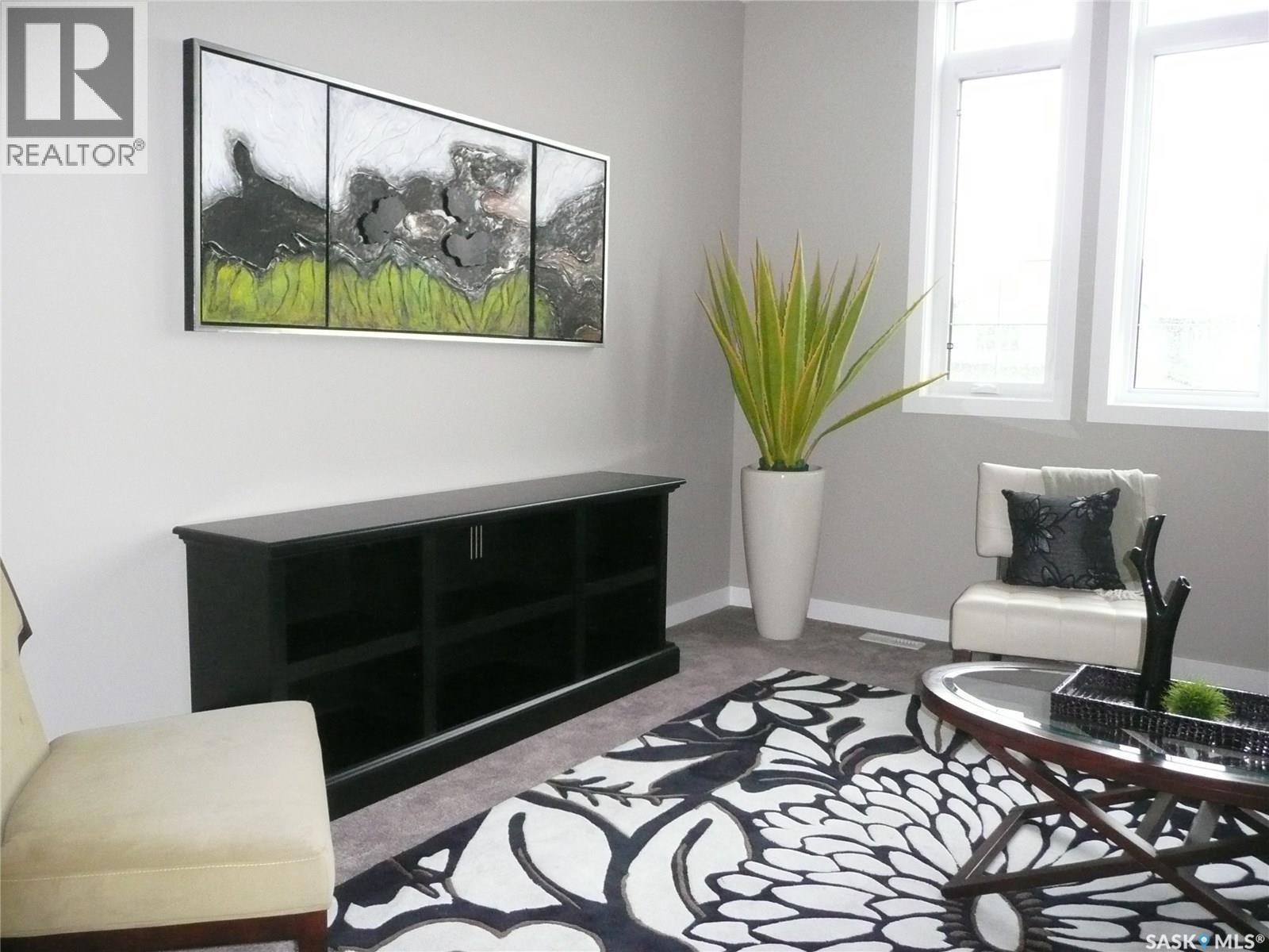 535 Traeger Manor, Saskatoon, SK - Indoor