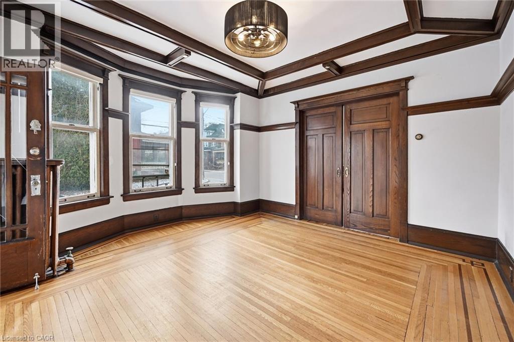 81 Carrick Avenue, Hamilton, ON - Indoor Photo Showing Other Room