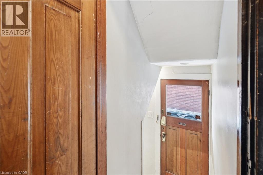 81 Carrick Avenue, Hamilton, ON - Indoor Photo Showing Other Room