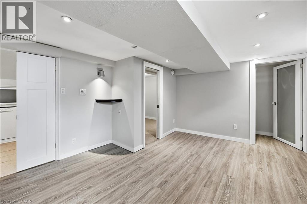 81 Carrick Avenue, Hamilton, ON - Indoor Photo Showing Other Room