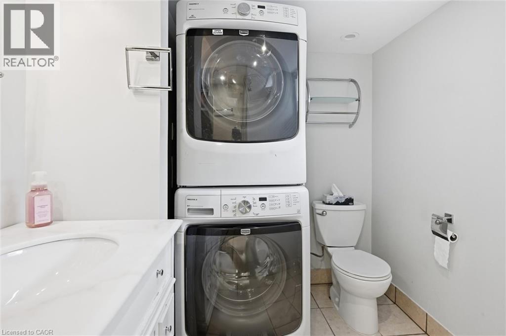 81 Carrick Avenue, Hamilton, ON - Indoor Photo Showing Laundry Room