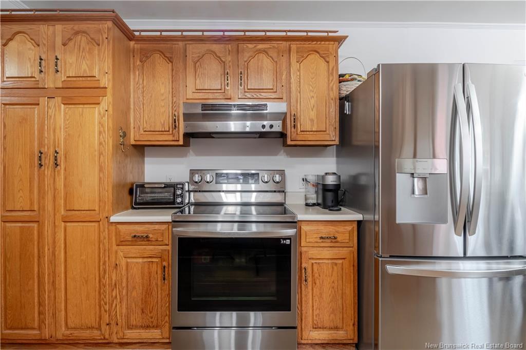 2 Robin Dr, Fredericton, NB