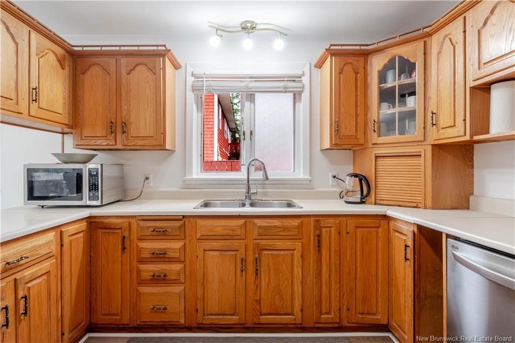 2 Robin Dr, Fredericton, NB