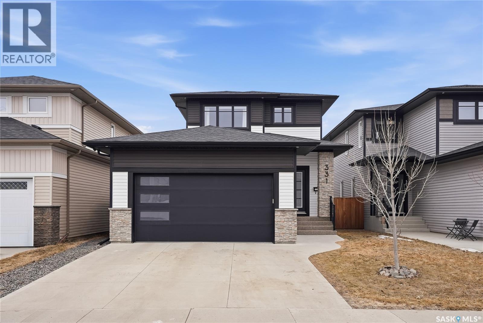 331 Dagnone Crescent, Saskatoon, SK