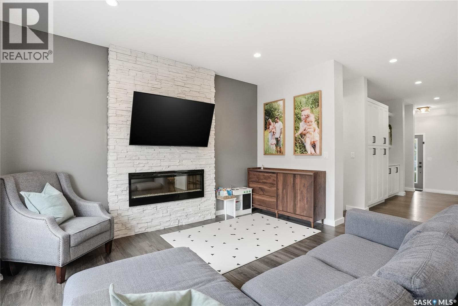 331 Dagnone Crescent, Saskatoon, SK