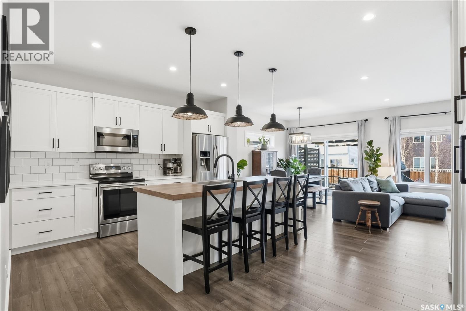 331 Dagnone Crescent, Saskatoon, SK
