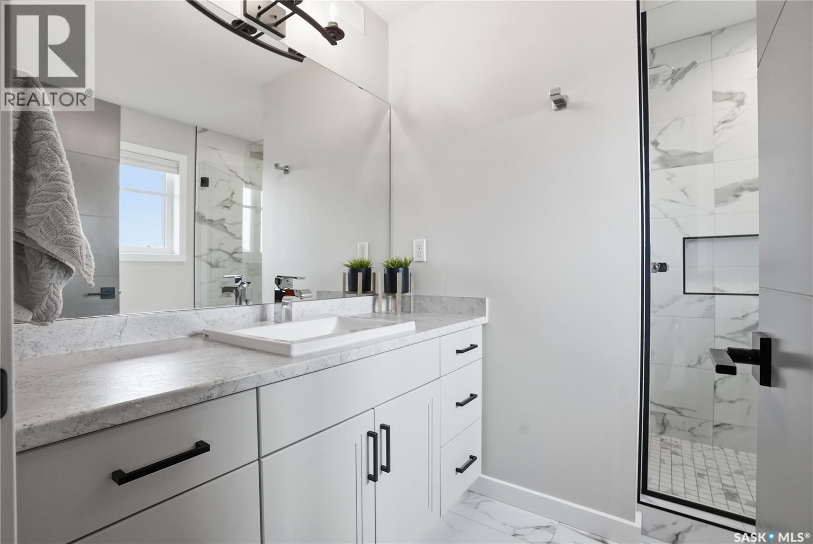 331 Dagnone Crescent, Saskatoon, SK