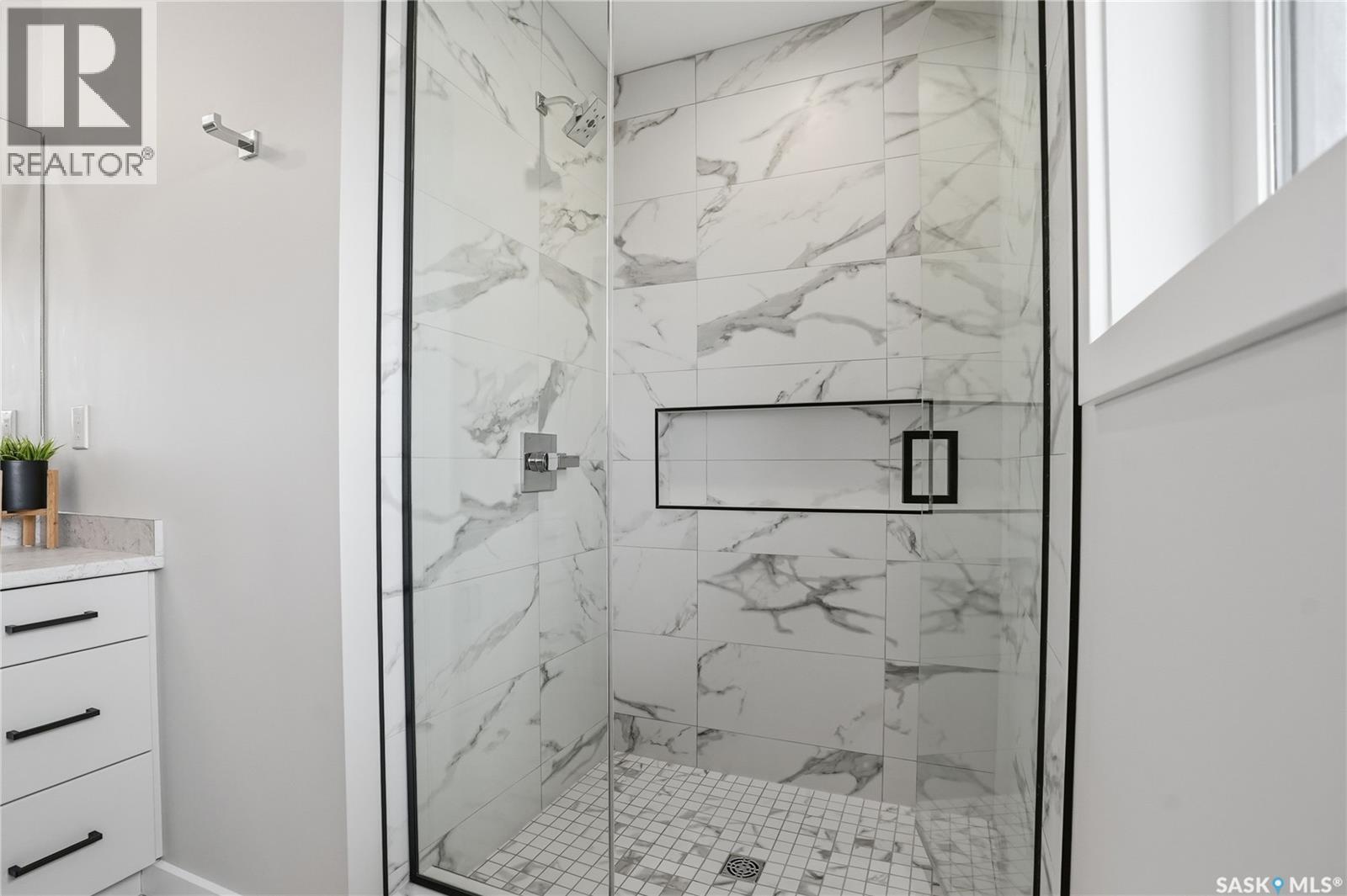 331 Dagnone Crescent, Saskatoon, SK