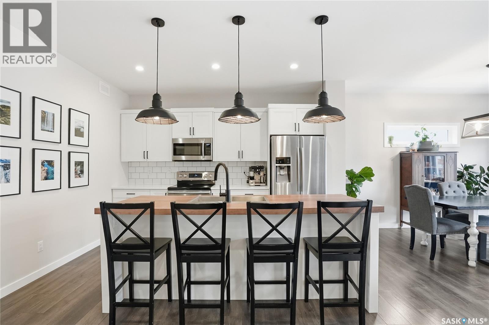 331 Dagnone Crescent, Saskatoon, SK