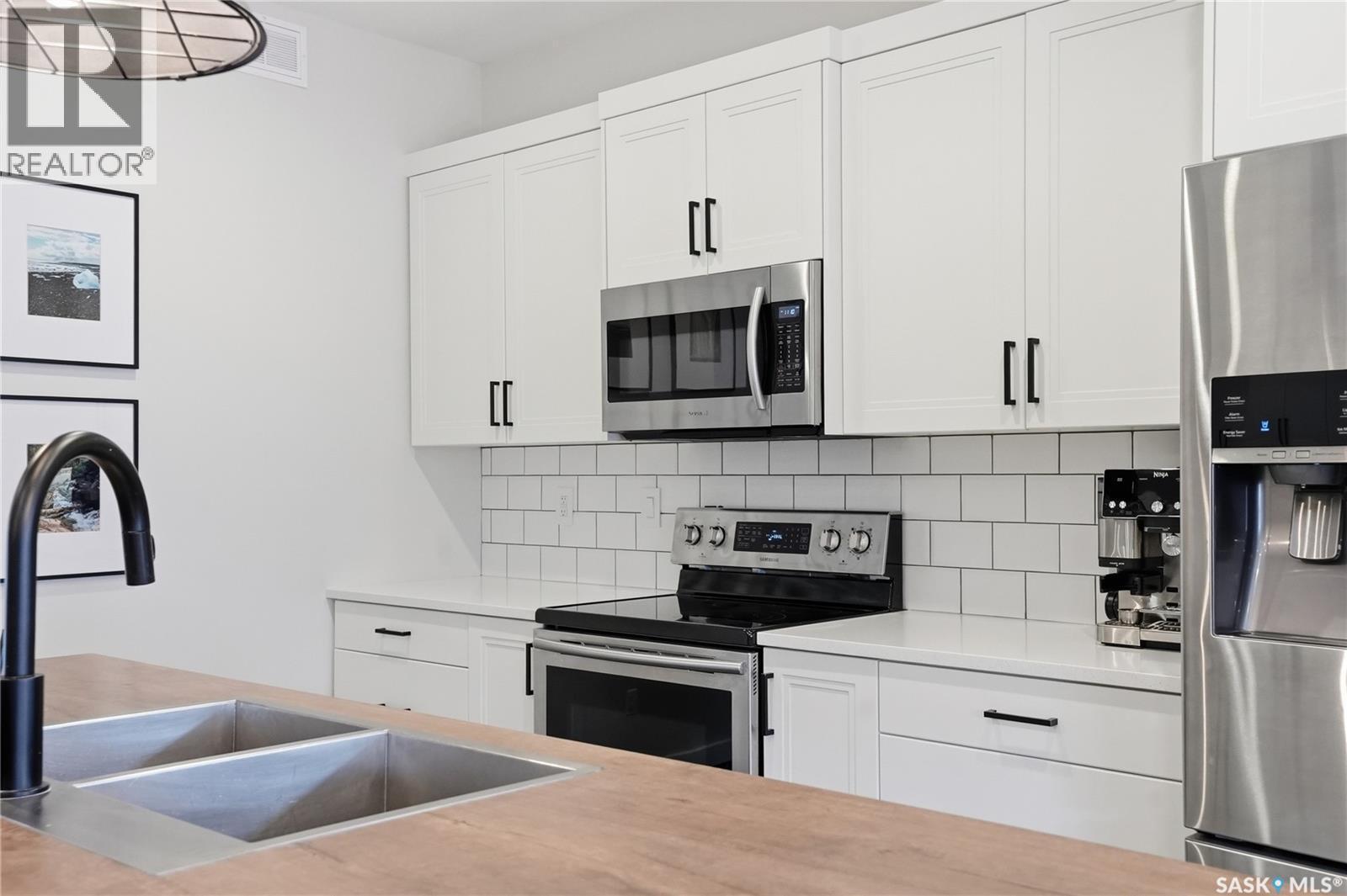 331 Dagnone Crescent, Saskatoon, SK