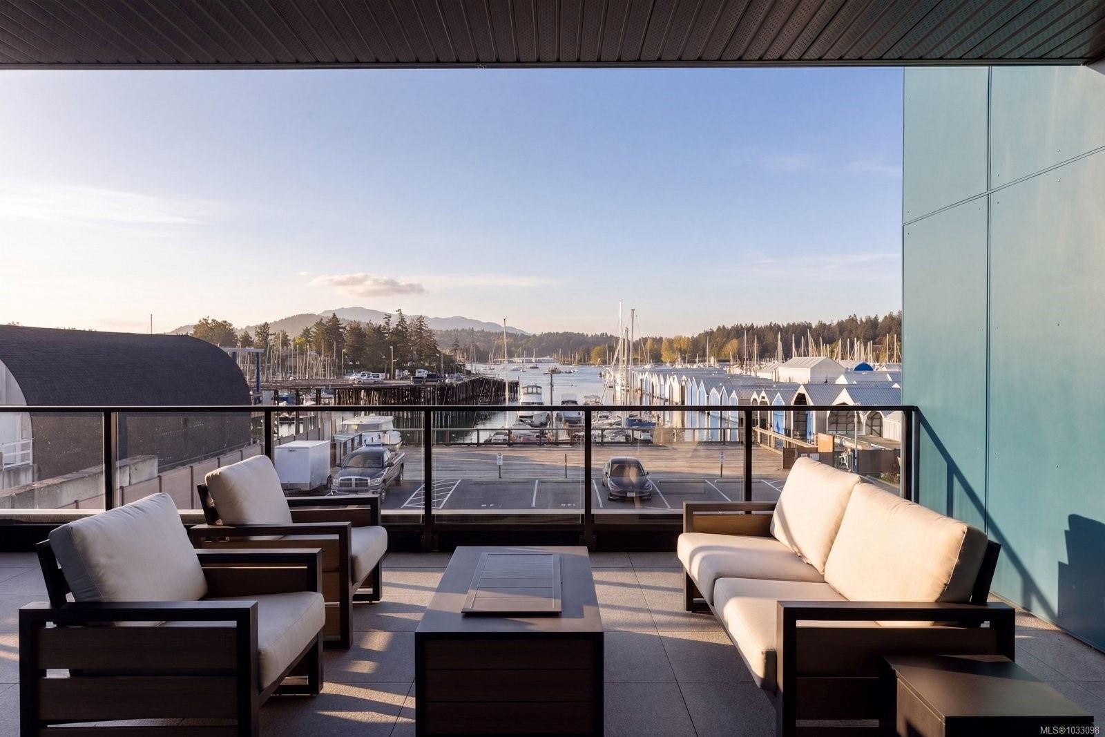 201-2270 Harbour Rd, Sidney, BC