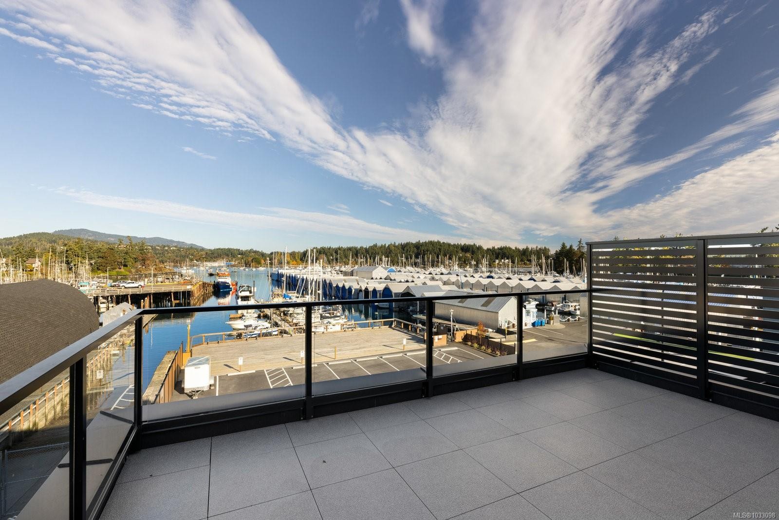 201-2270 Harbour Rd, Sidney, BC